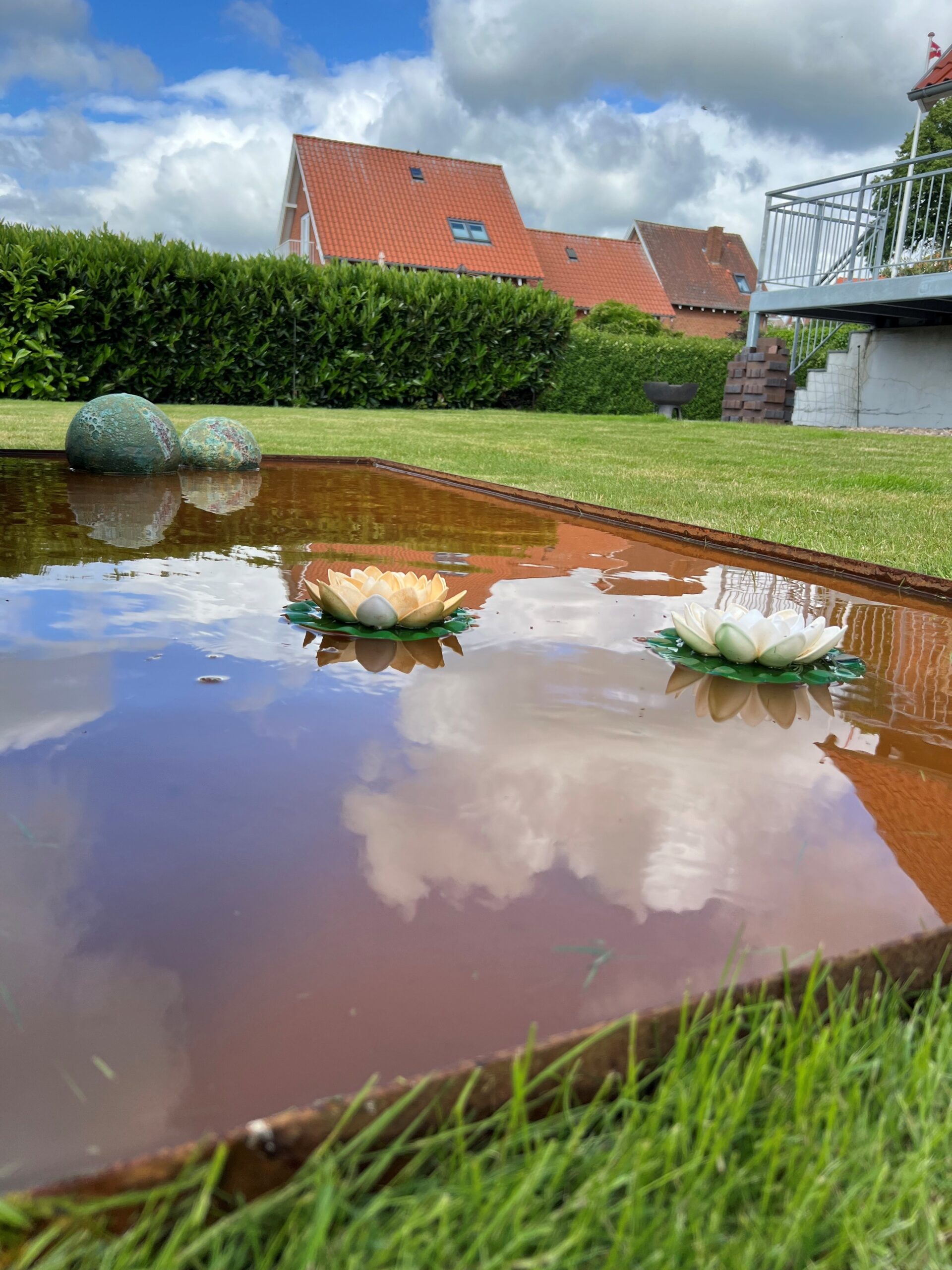 Cortenstål vandbassin til haven