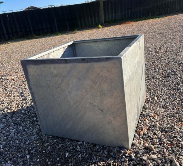 Violet Galvaniseret Plantekasse Kvardratisk - L75cm, B75cm, H60, u/bund.